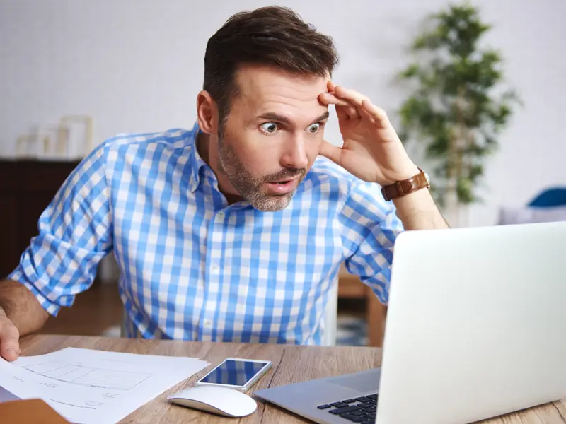 Technikai SEO problémák miatti bizonytalanság egy weboldal elemzése közben, amikor nem egyértelmű, mi akadályozza a Google rangsorolását